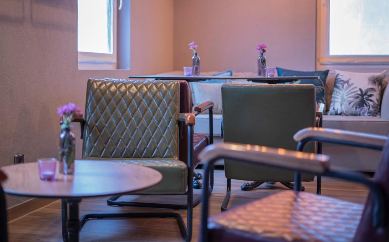 Village Bistro & Bar Fremdenzimmer Dettingen an der Erms Luaran gambar