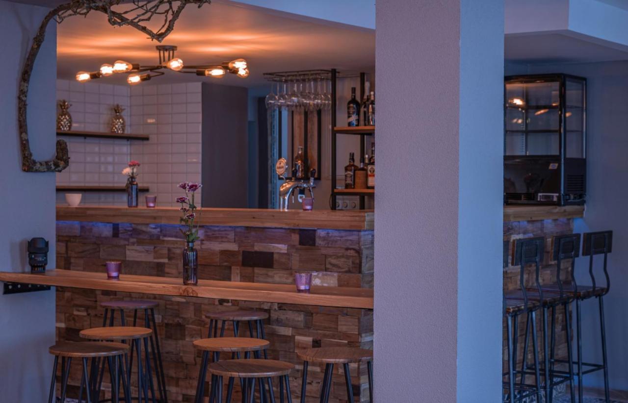 Village Bistro & Bar Fremdenzimmer Dettingen an der Erms Luaran gambar