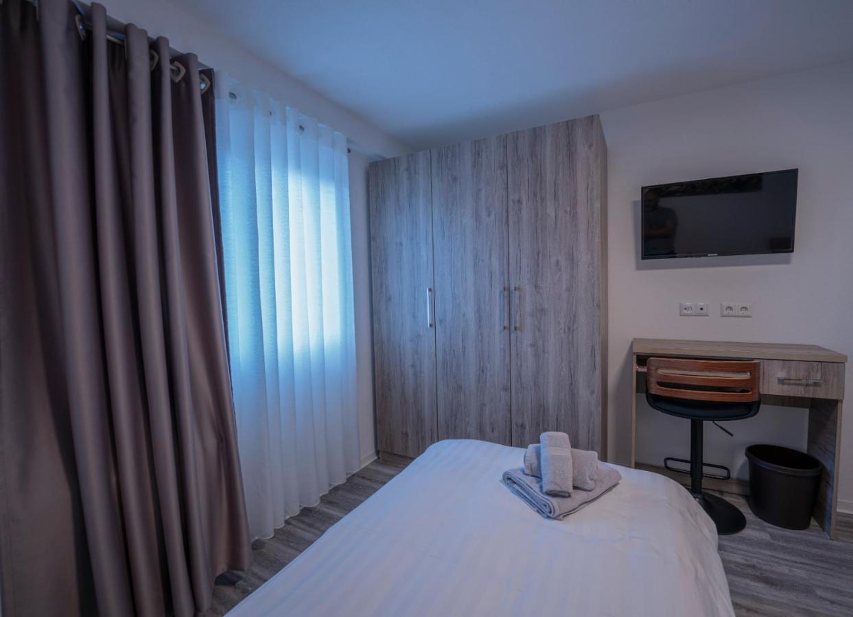 Village Bistro & Bar Fremdenzimmer Dettingen an der Erms Luaran gambar